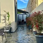 Casa de Férias La Petite Mansion, Next To The Center! *