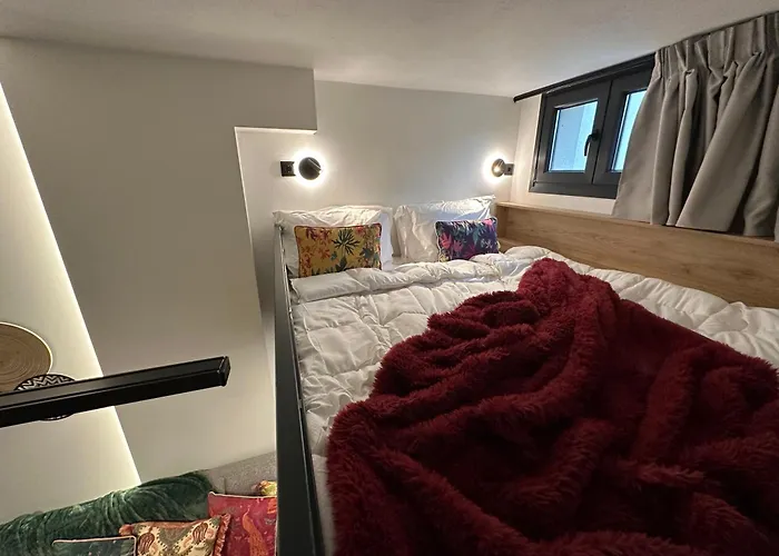 La Petite Mansion, Next To The Center! Volos