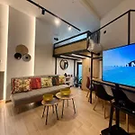 La Petite Mansion, Next To The Center! فولوس