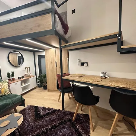 La Petite Mansion, Next To The Center! *