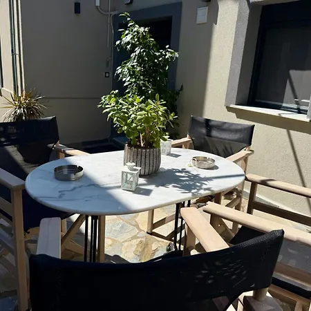 La Petite Mansion, Next To The Center! *