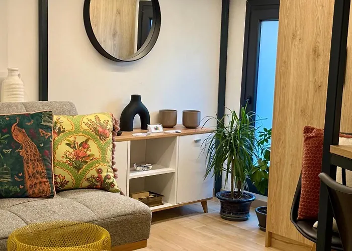 Ferienhaus La Petite Mansion, Next To The Center!