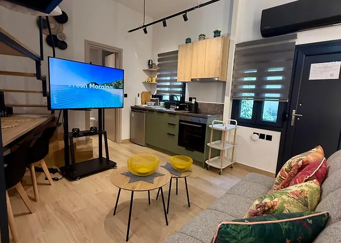 La Petite Mansion, Next To The Center! Ferienhaus