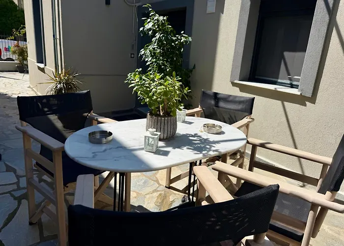 La Petite Mansion, Next To The Center! *